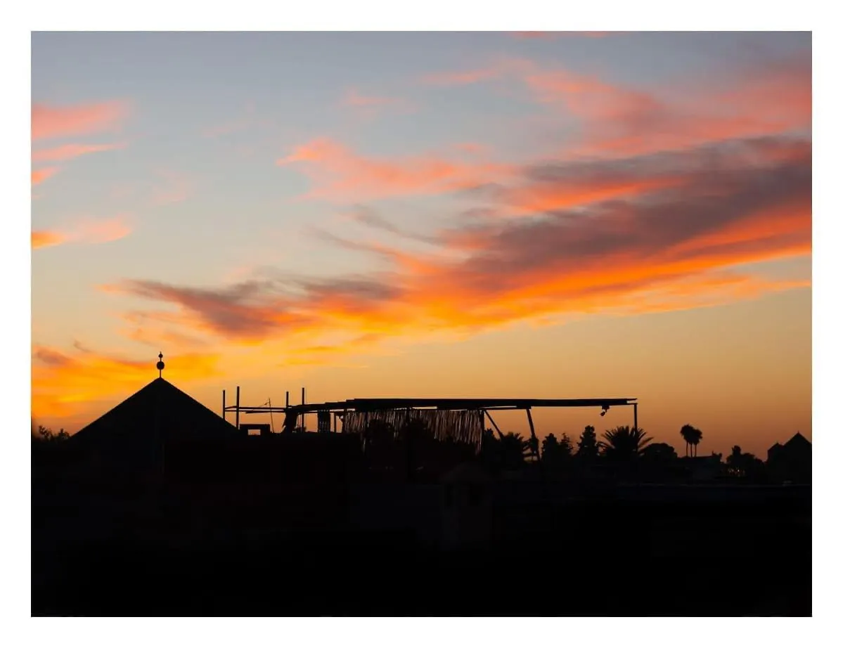 בית נופש מרקש Riad Dar El Hachmia - Central Private Riad, Air Cond, Heated Pool And Hammam