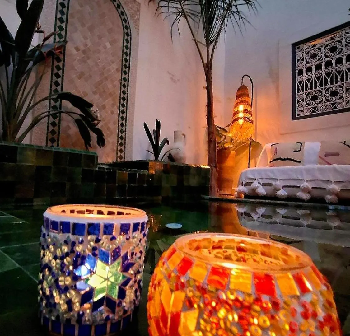 בית נופש מרקש Riad Dar El Hachmia - Central Private Riad, Air Cond, Heated Pool And Hammam