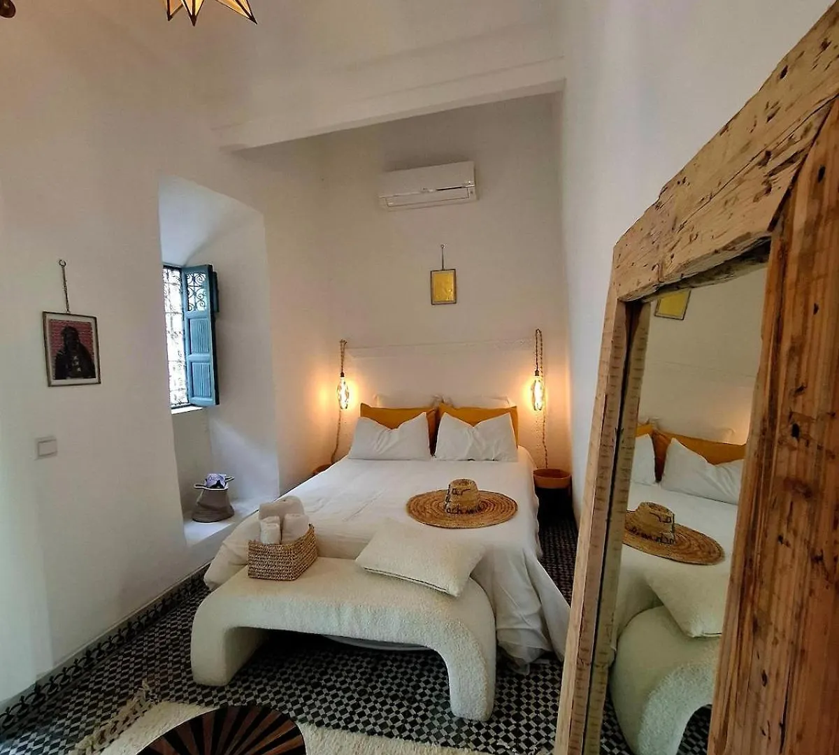 בית נופש מרקש Riad Dar El Hachmia - Central Private Riad, Air Cond, Heated Pool And Hammam מרוקו